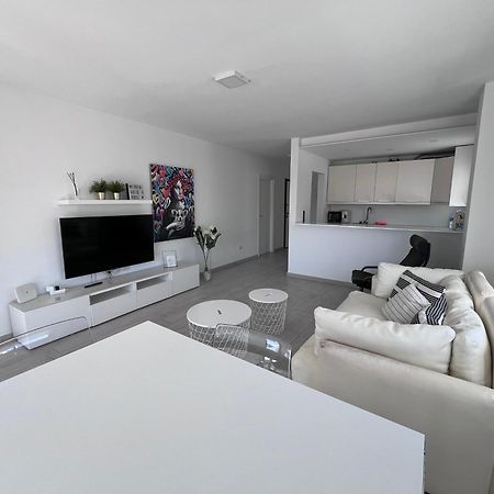 Апартаменты The White Heart House - Attic Sea View Лос Кристианос Экстерьер фото
