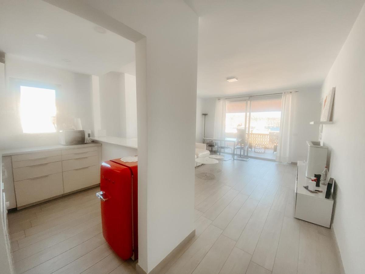 Апартаменты The White Heart House - Attic Sea View Лос Кристианос Экстерьер фото
