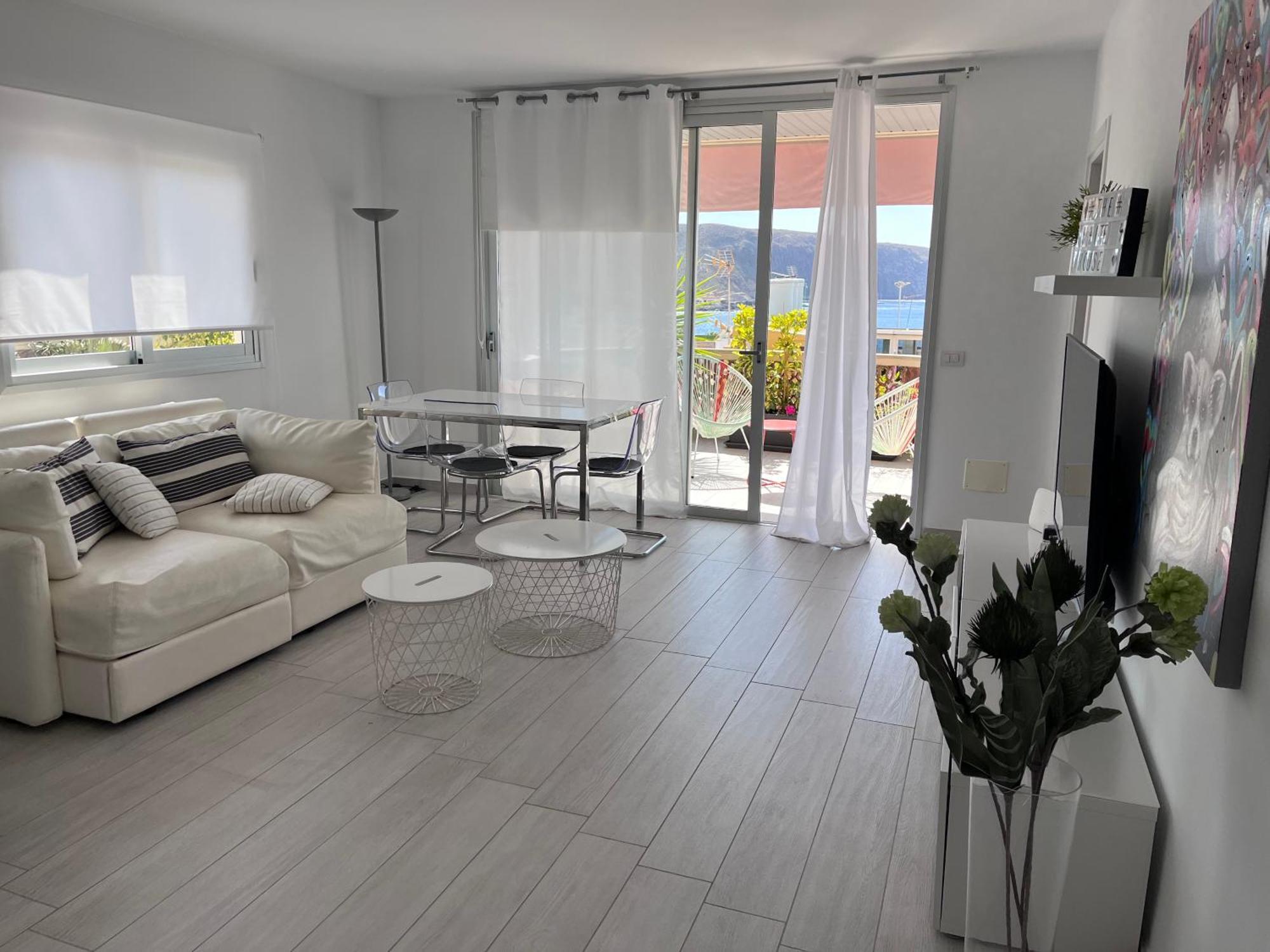 Апартаменты The White Heart House - Attic Sea View Лос Кристианос Экстерьер фото