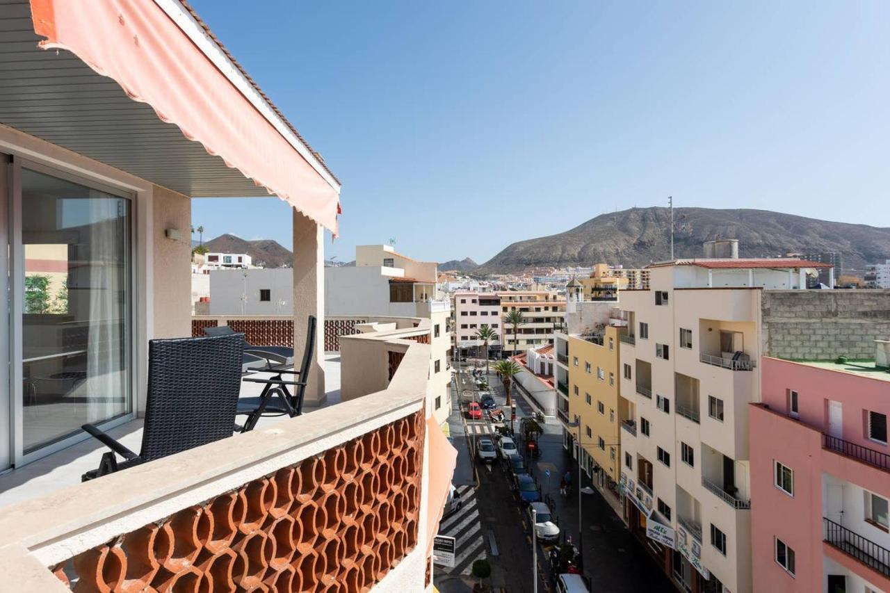 Апартаменты The White Heart House - Attic Sea View Лос Кристианос Экстерьер фото
